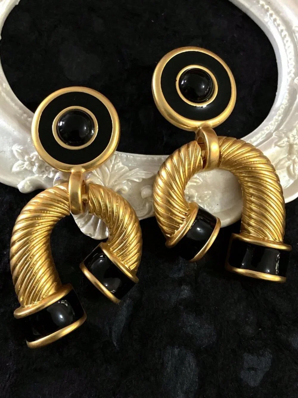 Elegant Women's Enamel Niche Designed  Horseshoe High-End Earrings